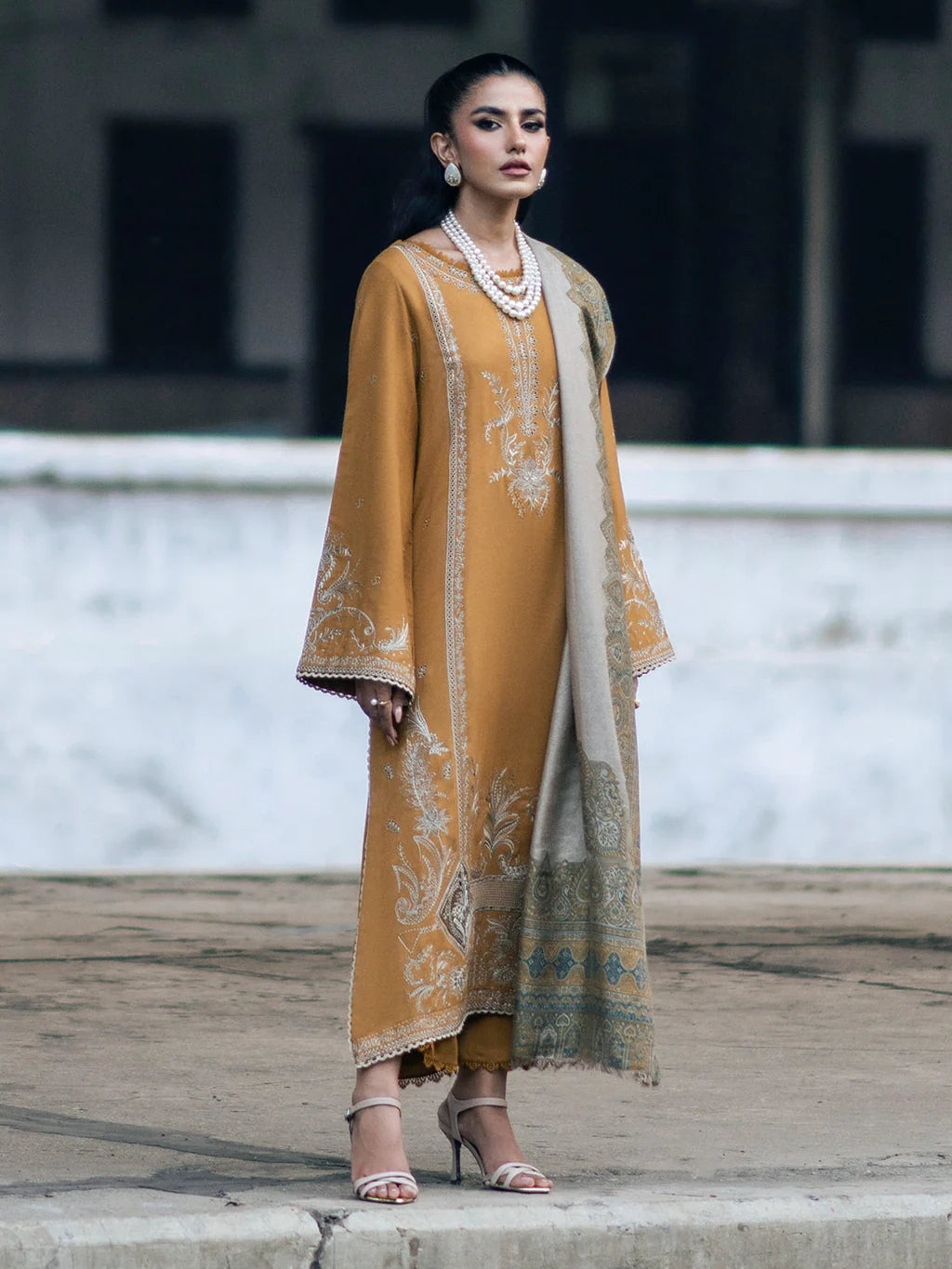 IZEL 3PC Embroidered