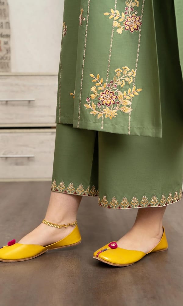 URGE 3PC Embroidered-B